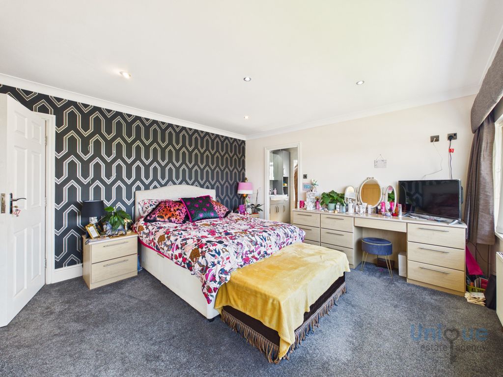 Additional image 29 of 6 bed detached house for salePrinces Way, Fleetwood FY7