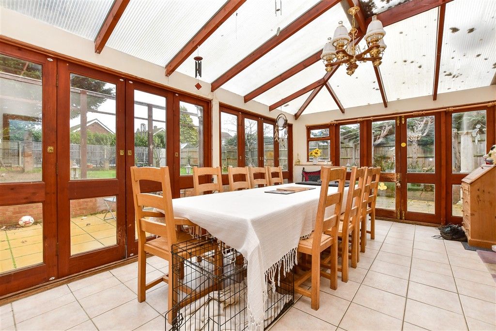 Property photo 3 of 14 Lean-To