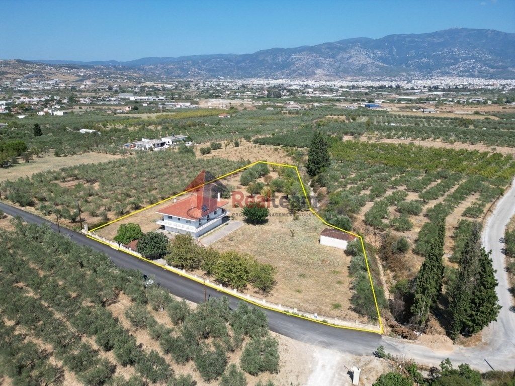 Property photo 1 of 24