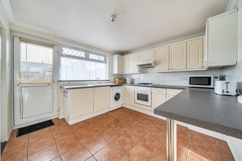 Property photo 2 of 18 1370925-13-68F8Bef41B43B.Jpg