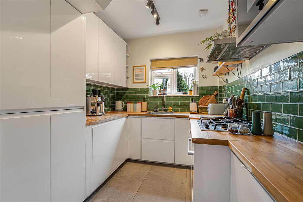 Property photo 3 of 42 3