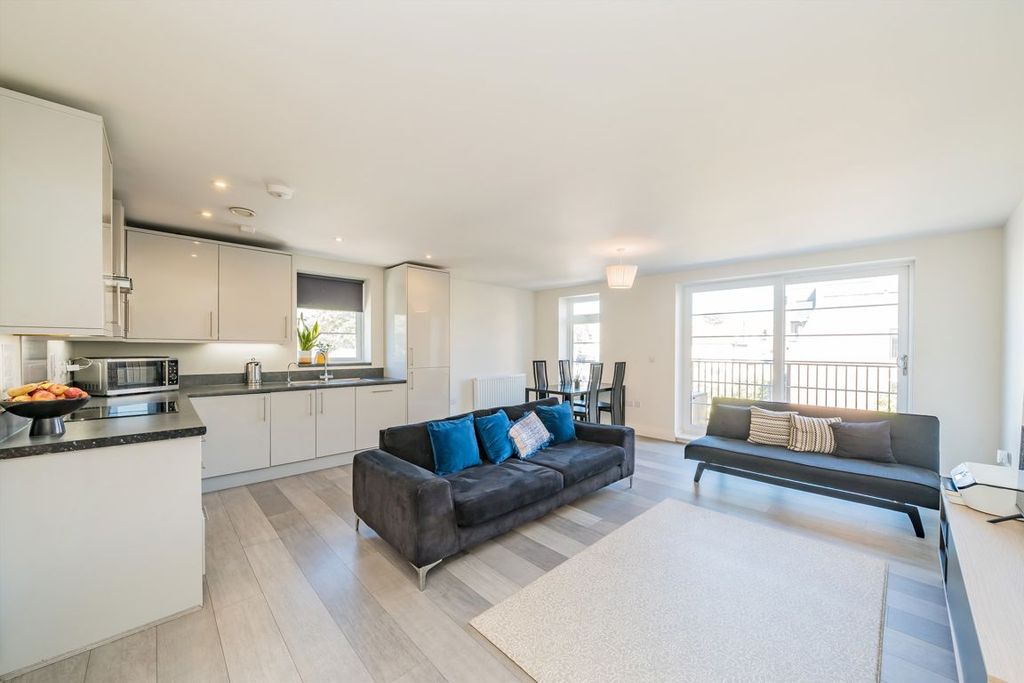 Property photo 2 of 6