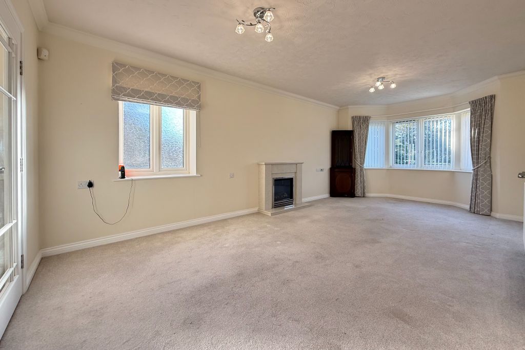 Property photo 2 of 13 Living Room