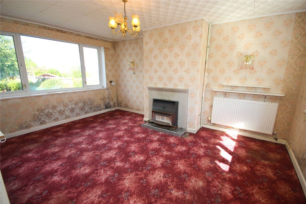 Property photo 3 of 12 Picture 3