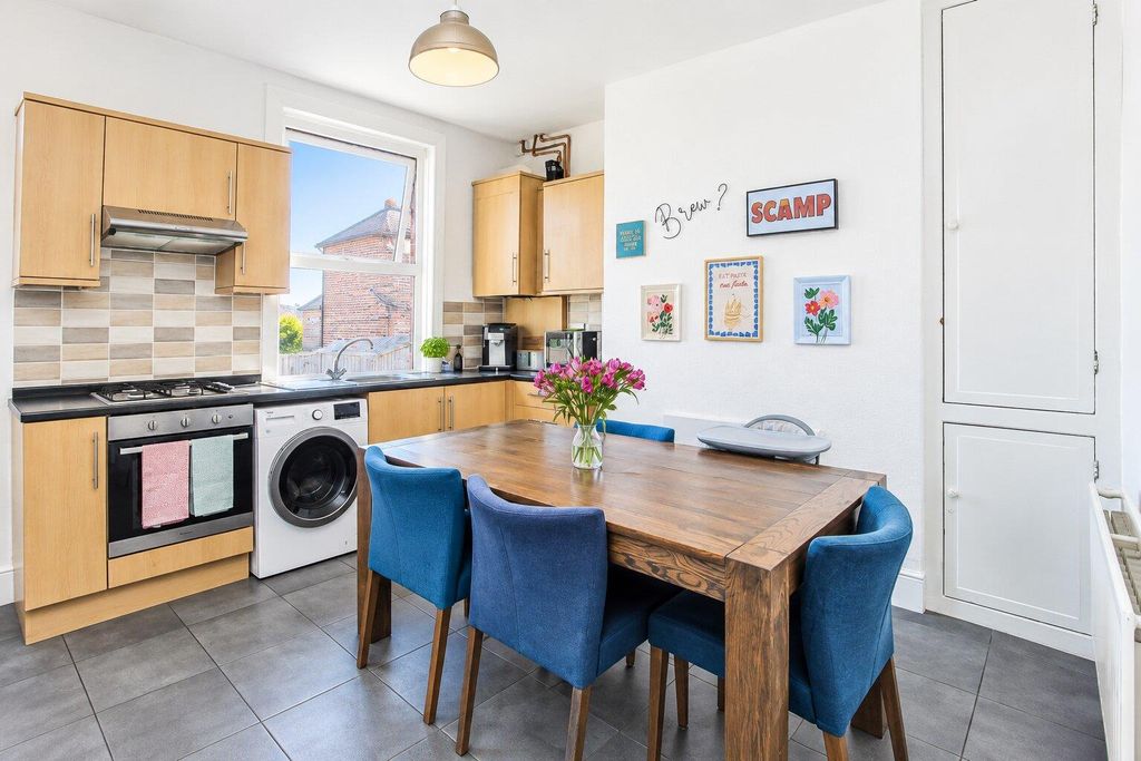 Property photo 3 of 12 Kitchen/Diner