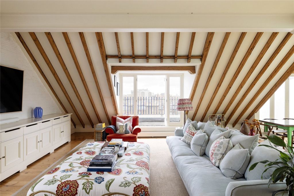 Property photo 2 of 19 Picture No. 09