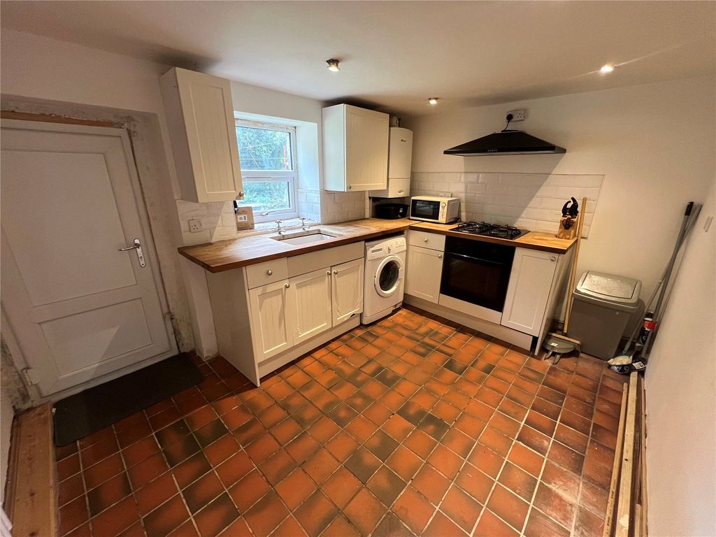 Property photo 3 of 8 Dining Kitchen