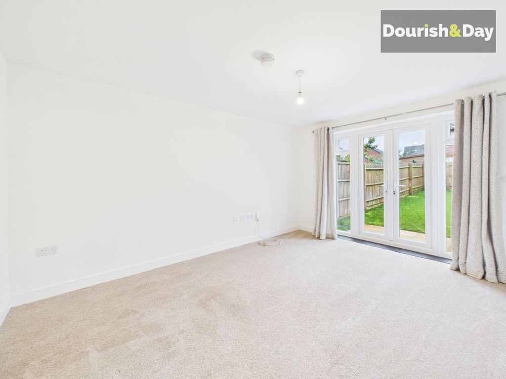 Property photo 2 of 14 Living Room