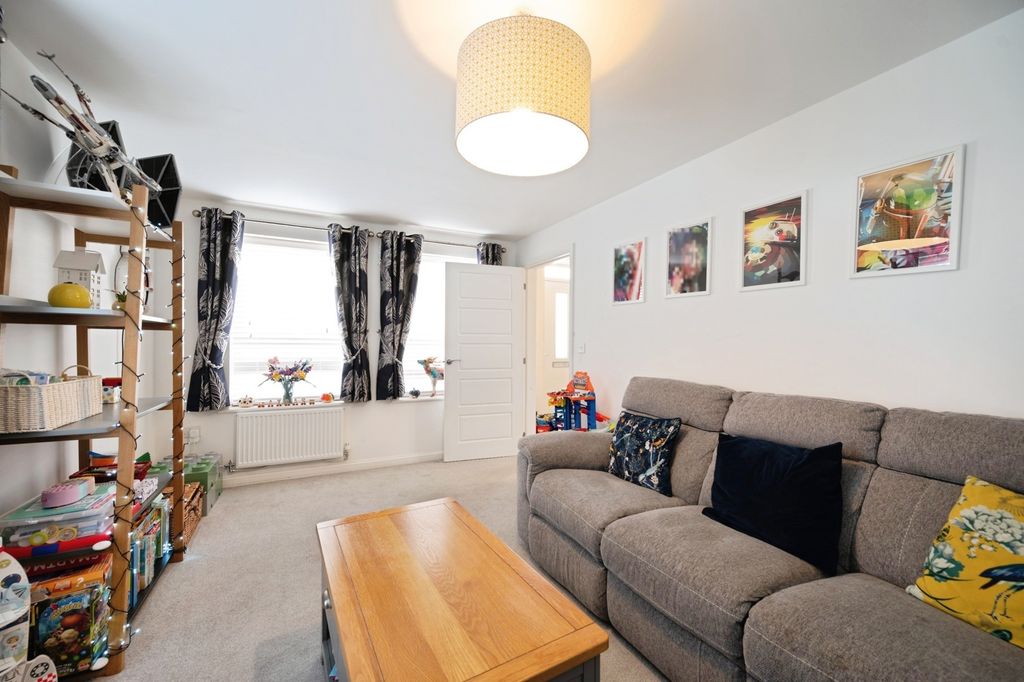 Property photo 3 of 17 Photo