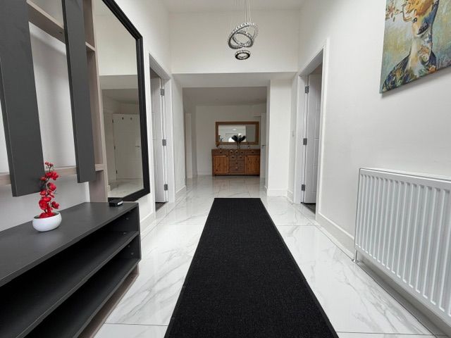 Property photo 2 of 30
