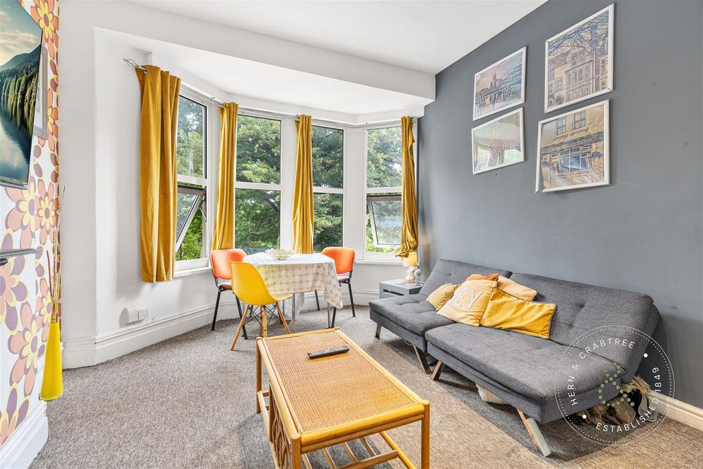 Property photo 3 of 16 Hern Crabtree-681.Jpg
