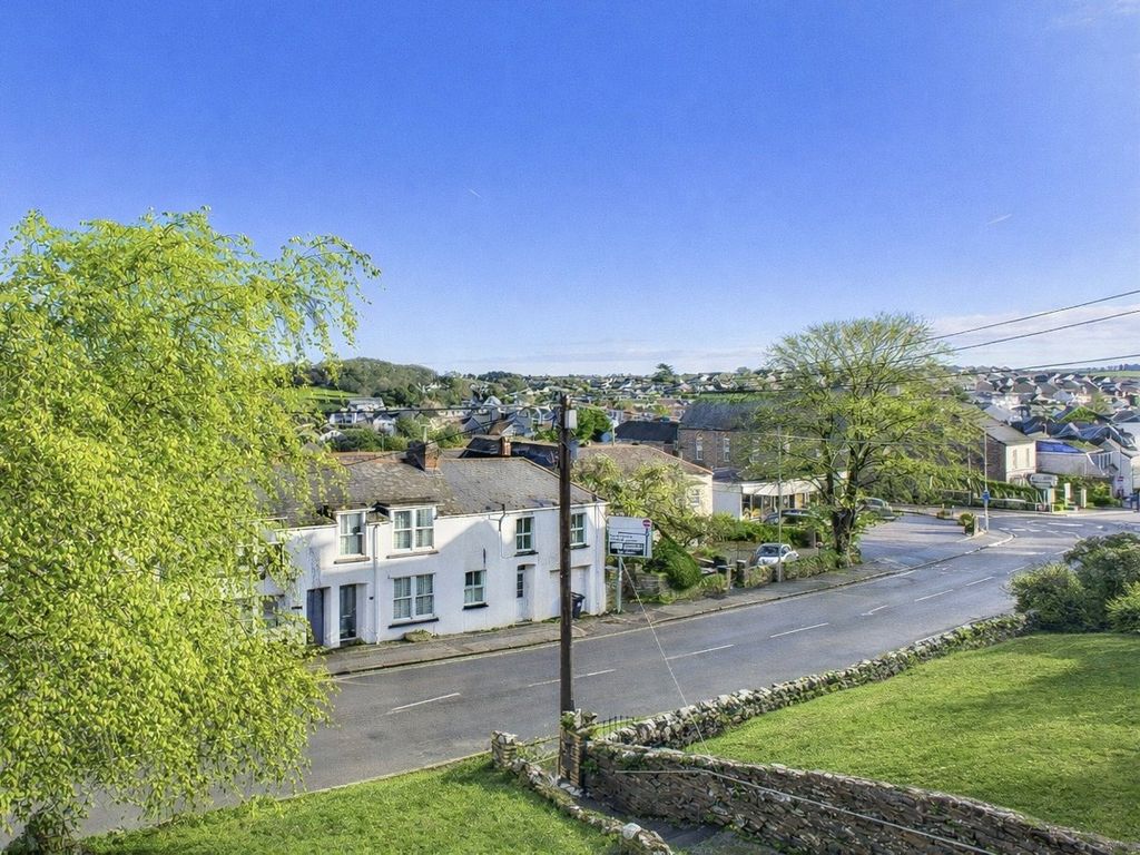 Property photo 2 of 9 Picture No. 14