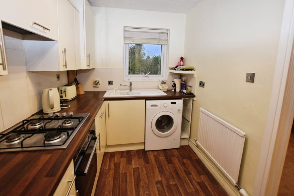 Property photo 2 of 9 Picture No. 11