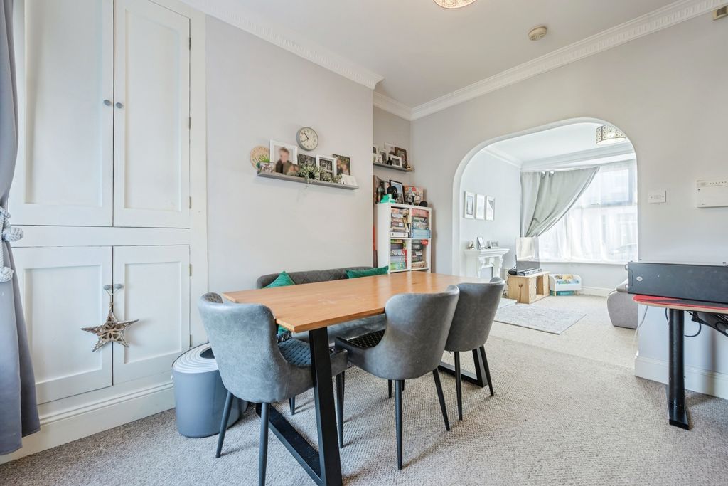 Property photo 2 of 15 Pbox-Img.Jpg