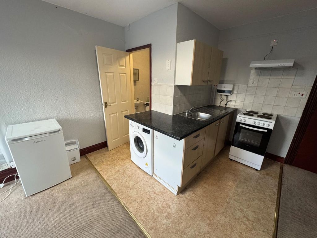 Property photo 2 of 5 Kitchen To Bathroom.Jpg