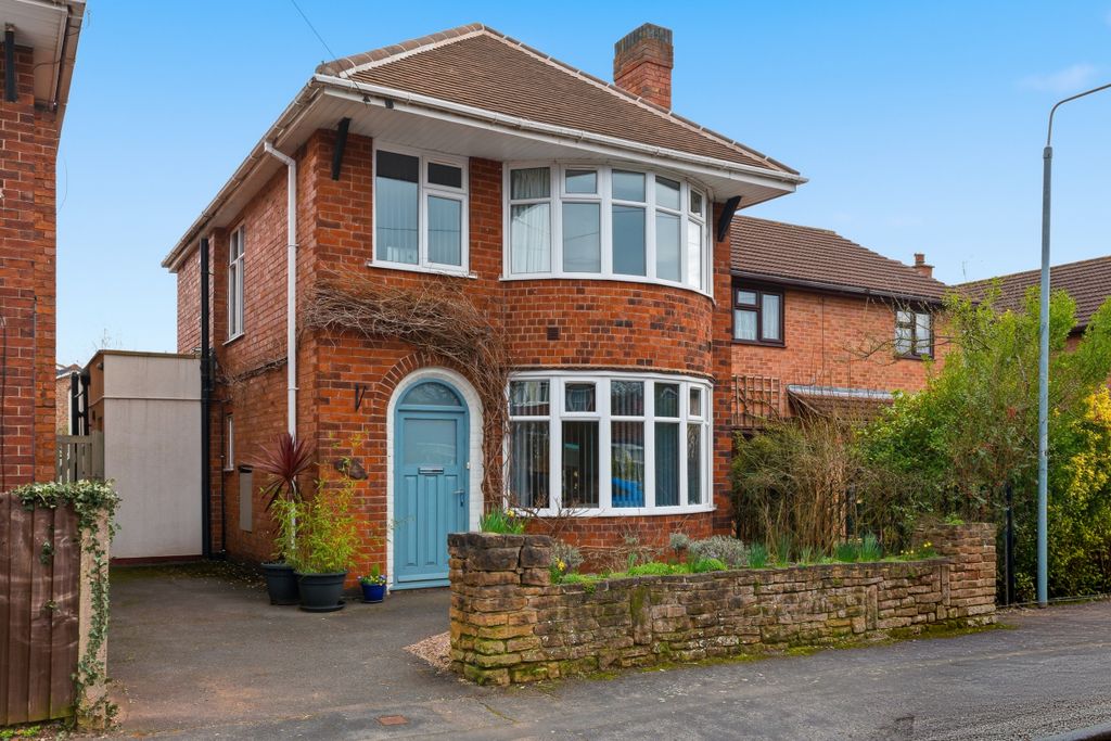 Property photo 1 of 19 P1720627-Edit