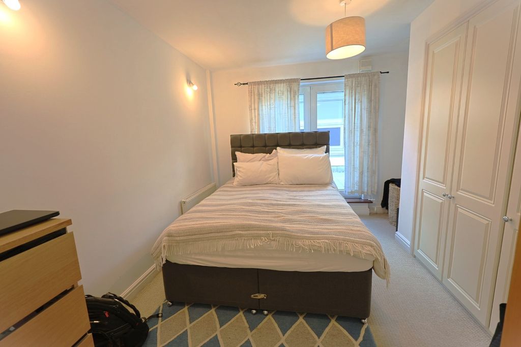 Property photo 3 of 8 4221455