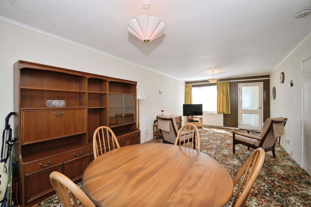 Property photo 3 of 20
