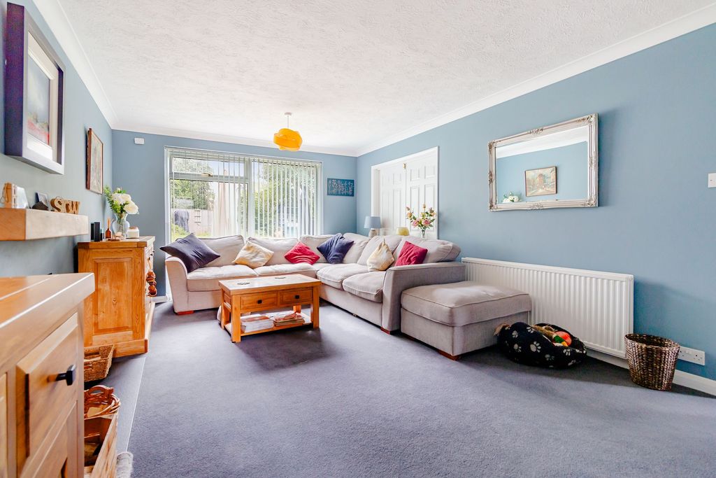 Property photo 3 of 32