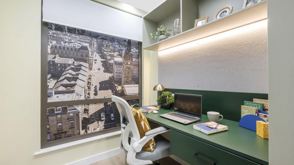 Property photo 3 of 21