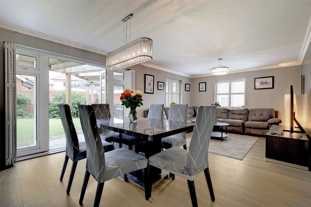 Property photo 3 of 18 Open Plan Dining