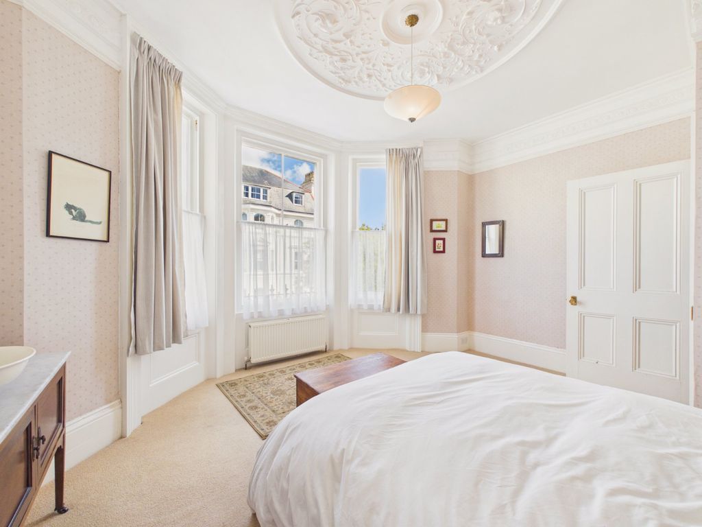 Additional image 16 of 3 bed flat for saleClifton Crescent, Folkestone, Kent CT20