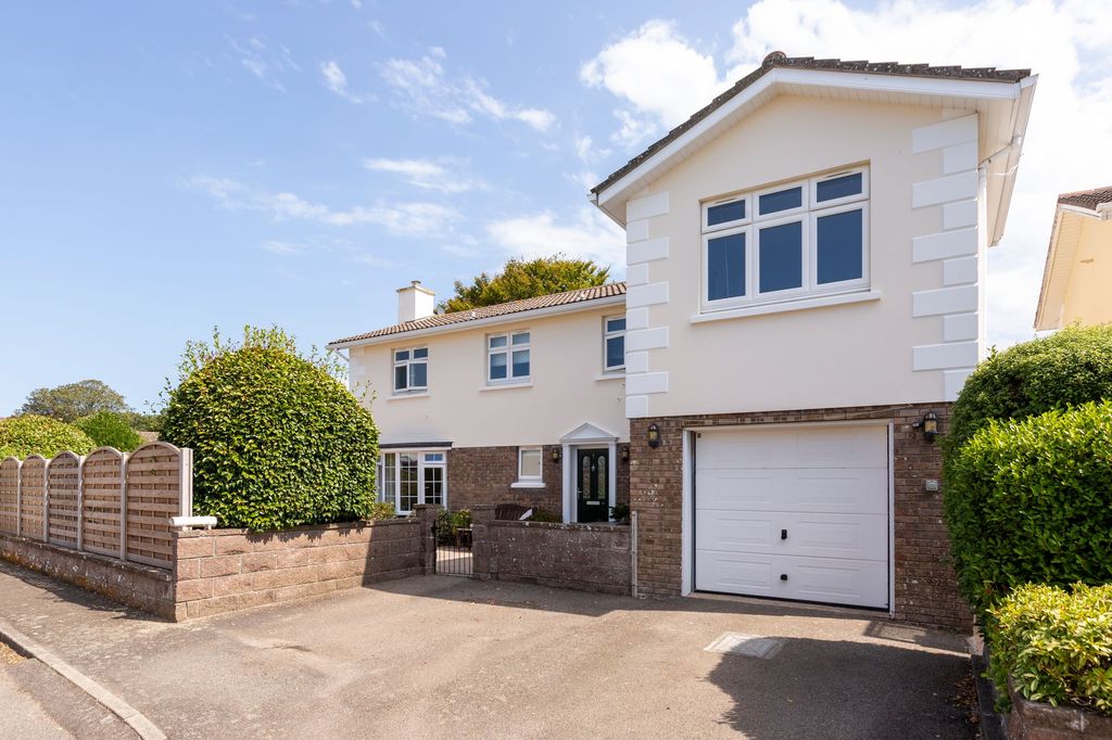 Property photo 1 of 37