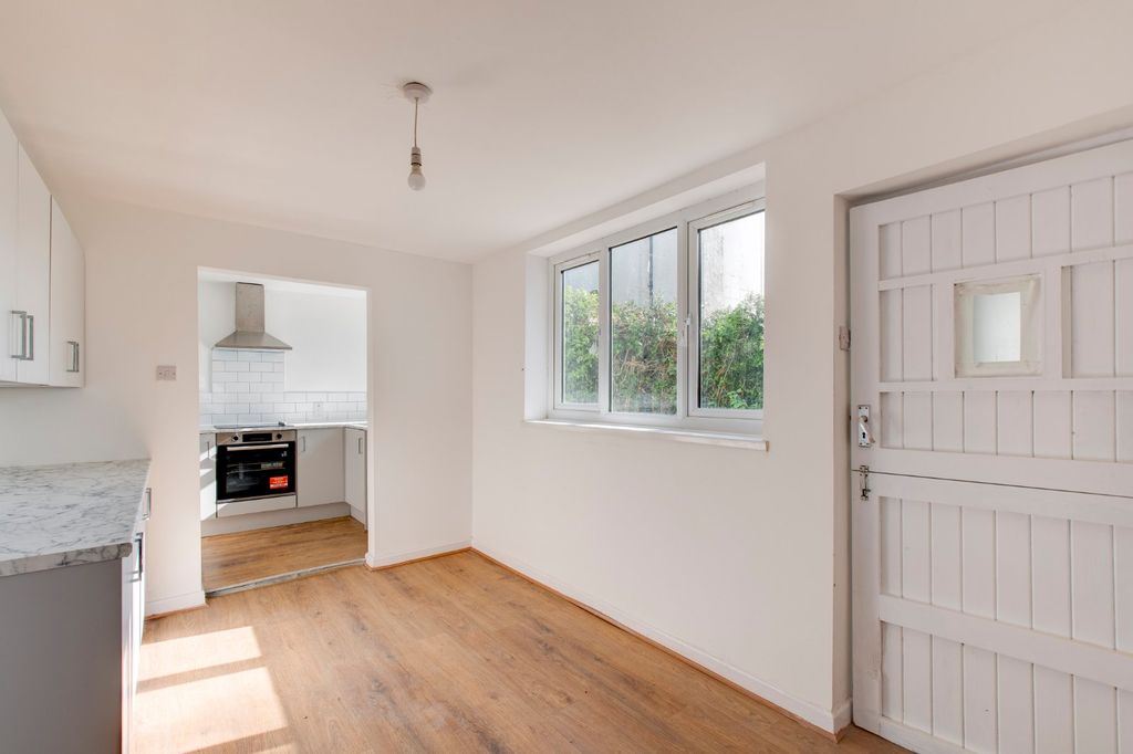 Property photo 2 of 17 Picture No. 02