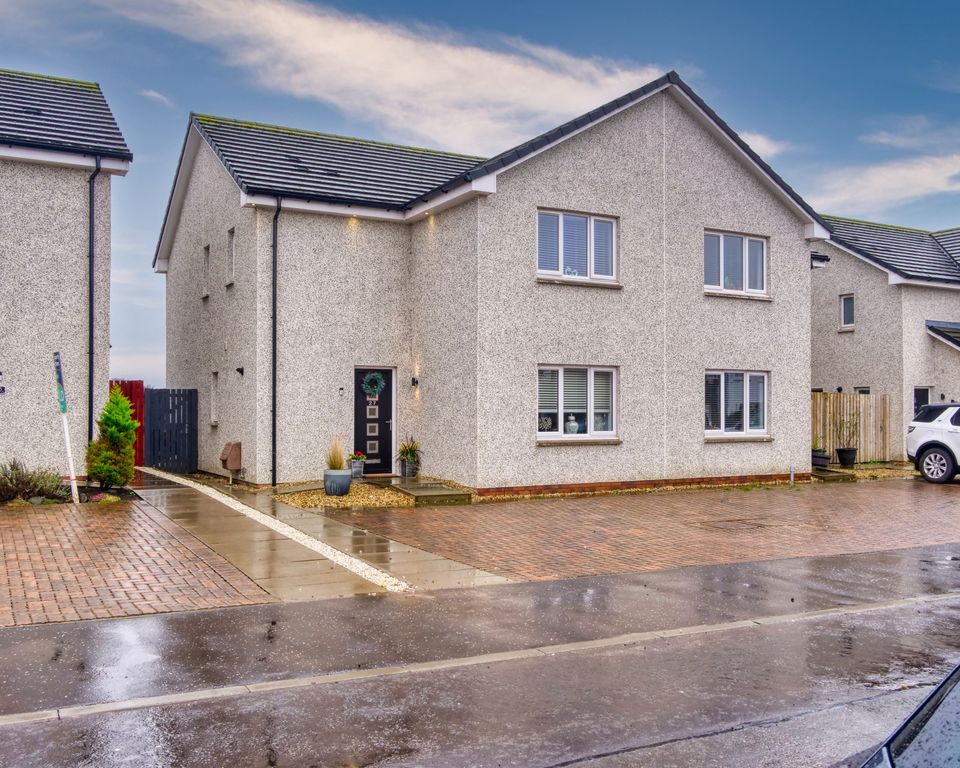 Property photo 1 of 15 3 Bedroom Semi Detached Villa