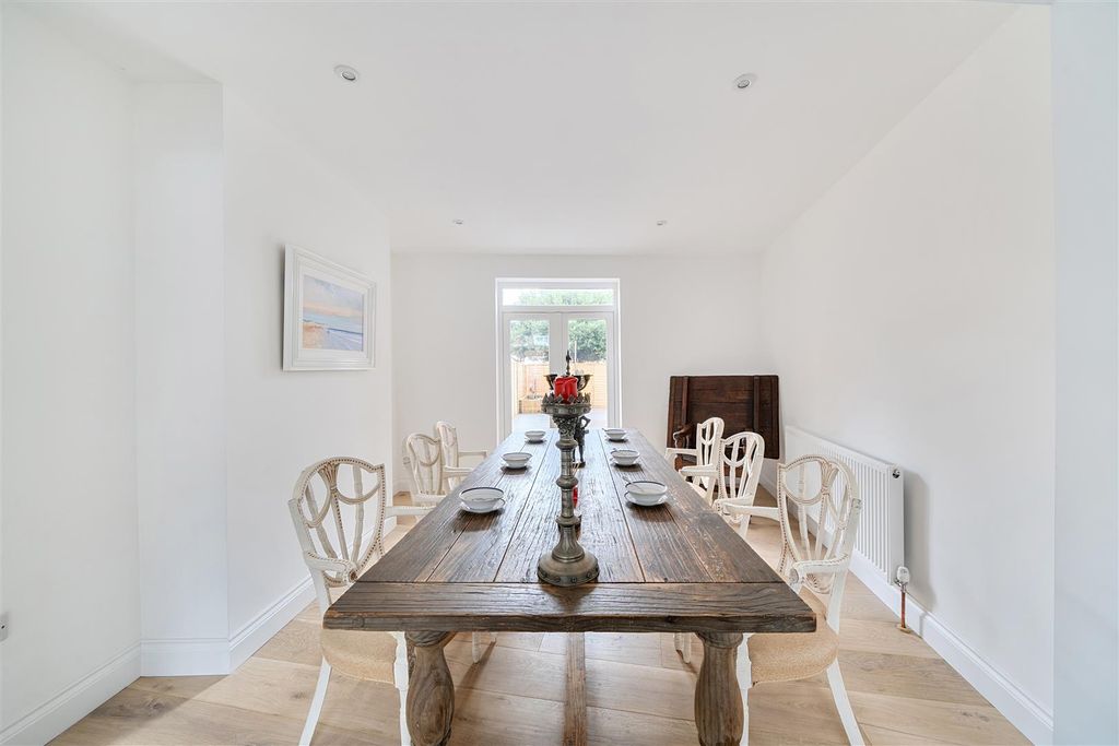 Property photo 3 of 18 1402803-2-6972280Fe9Fe1.Jpg