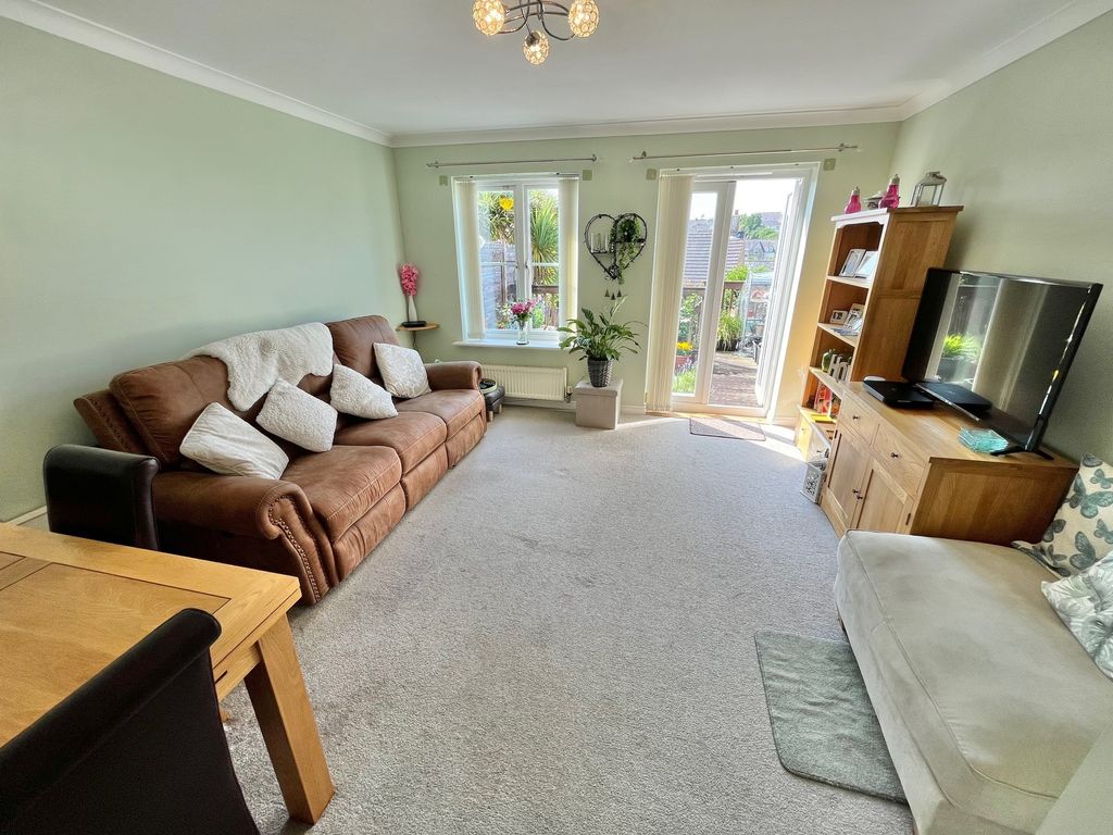 Property photo 2 of 16