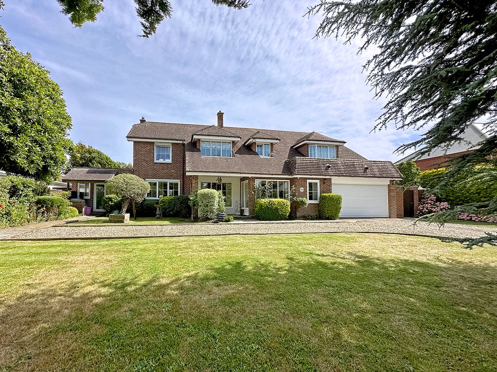 Property photo 2 of 23