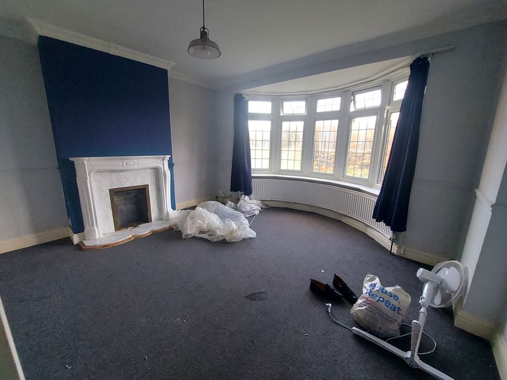 Property photo 2 of 7 Gallery