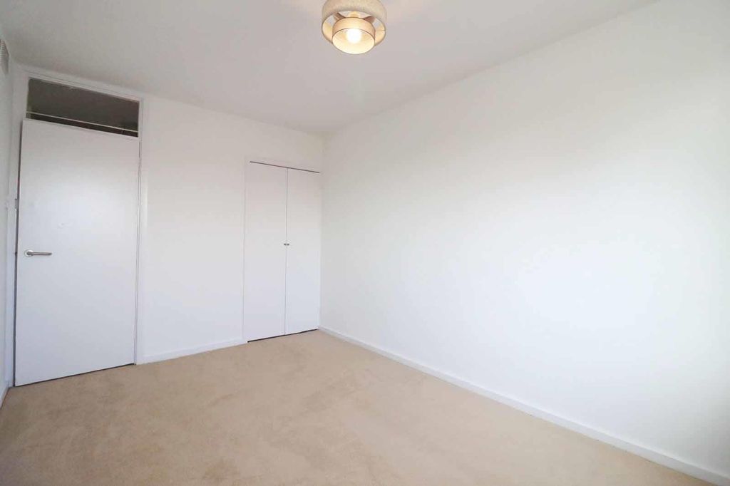 Property photo 3 of 9 Z3.Jpeg