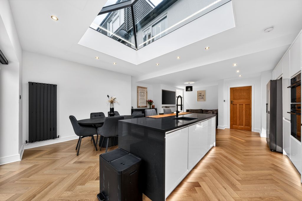 Property photo 3 of 20 Kitchen/Family Room