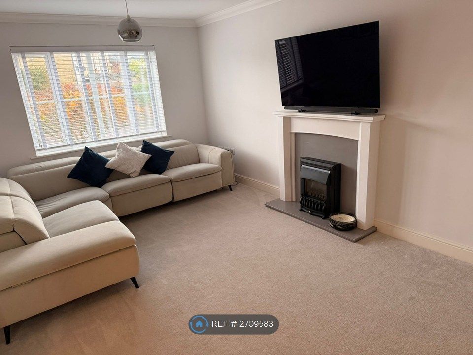 Property photo 3 of 14 Living Room