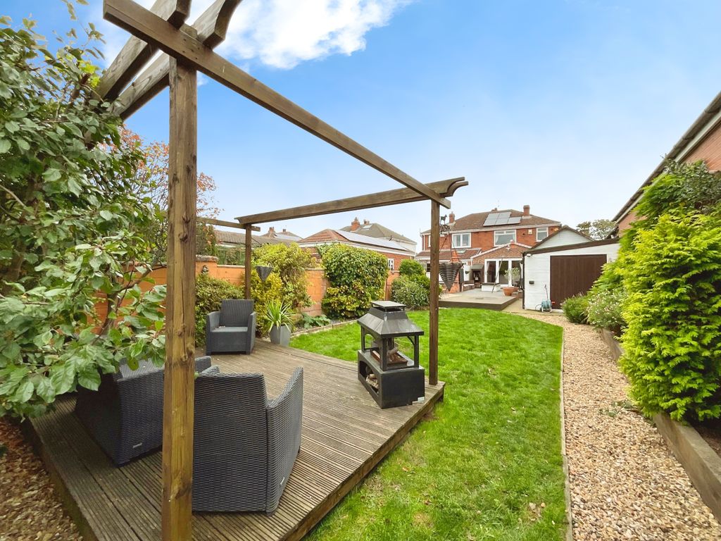 Property photo 2 of 24 A60F5Ef9-F-4C11-B6E1-5867B962Ca93-2232-0000012473C9Fbc1