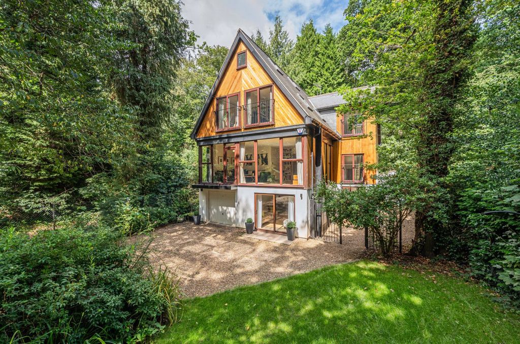 Property photo 1 of 31