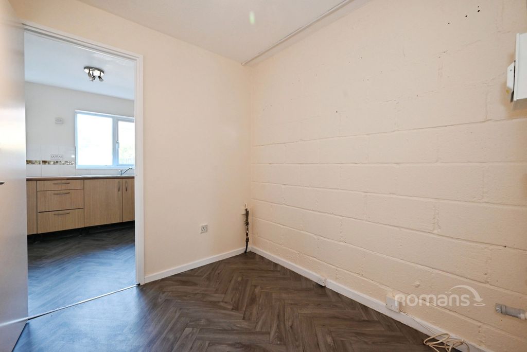 Property photo 3 of 18 Pbox-Img.Jpg