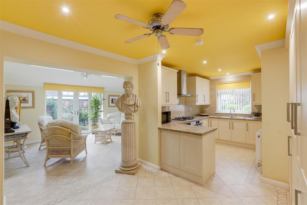 Property photo 2 of 25 301125_48.Jpg