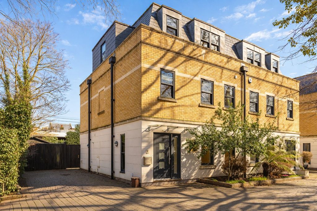 Property photo 1 of 40 1