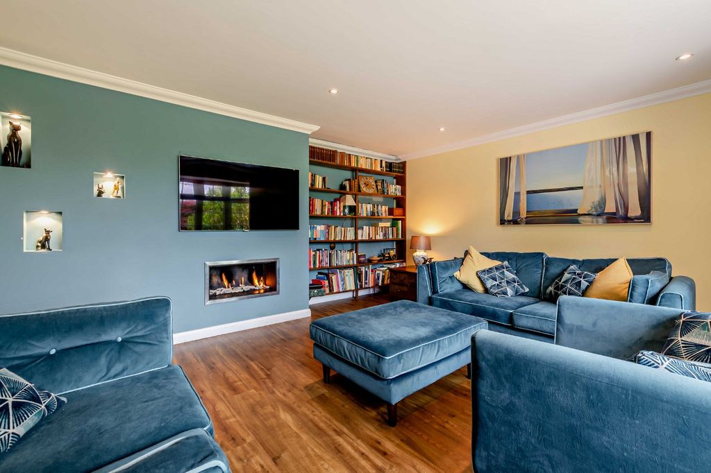 Property photo 2 of 22 Reception Room