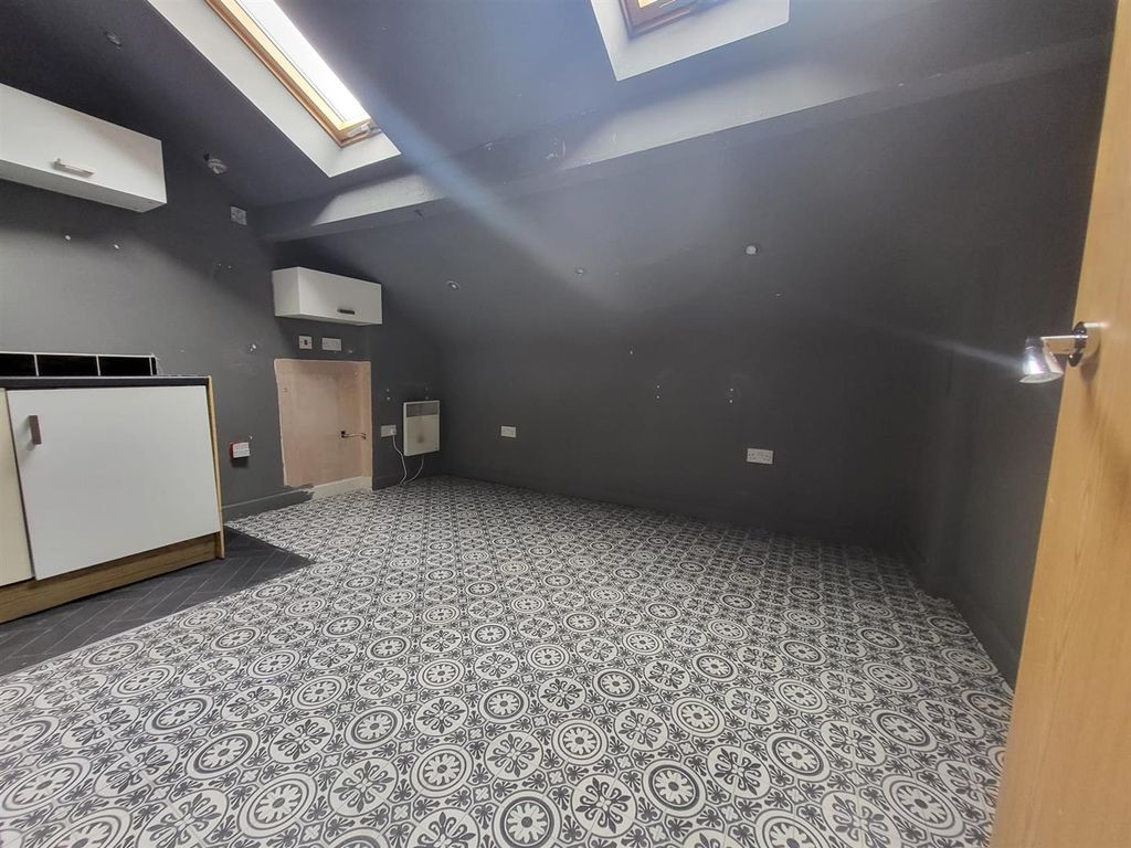 Property photo 2 of 4 Main Room 1.Jpg