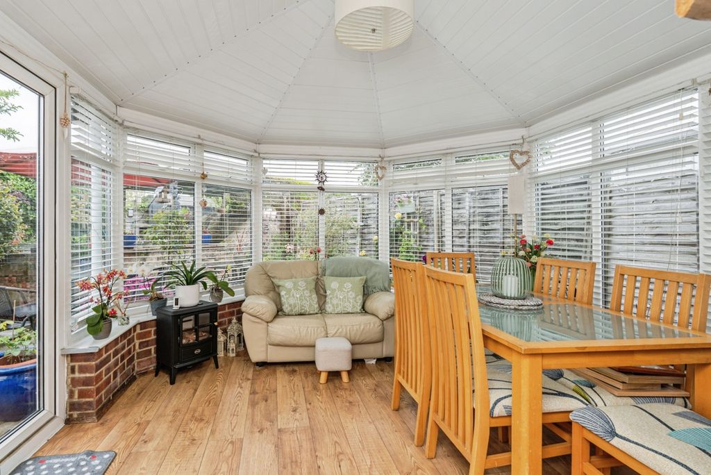 Property photo 2 of 12 Pbox-Img.Jpg