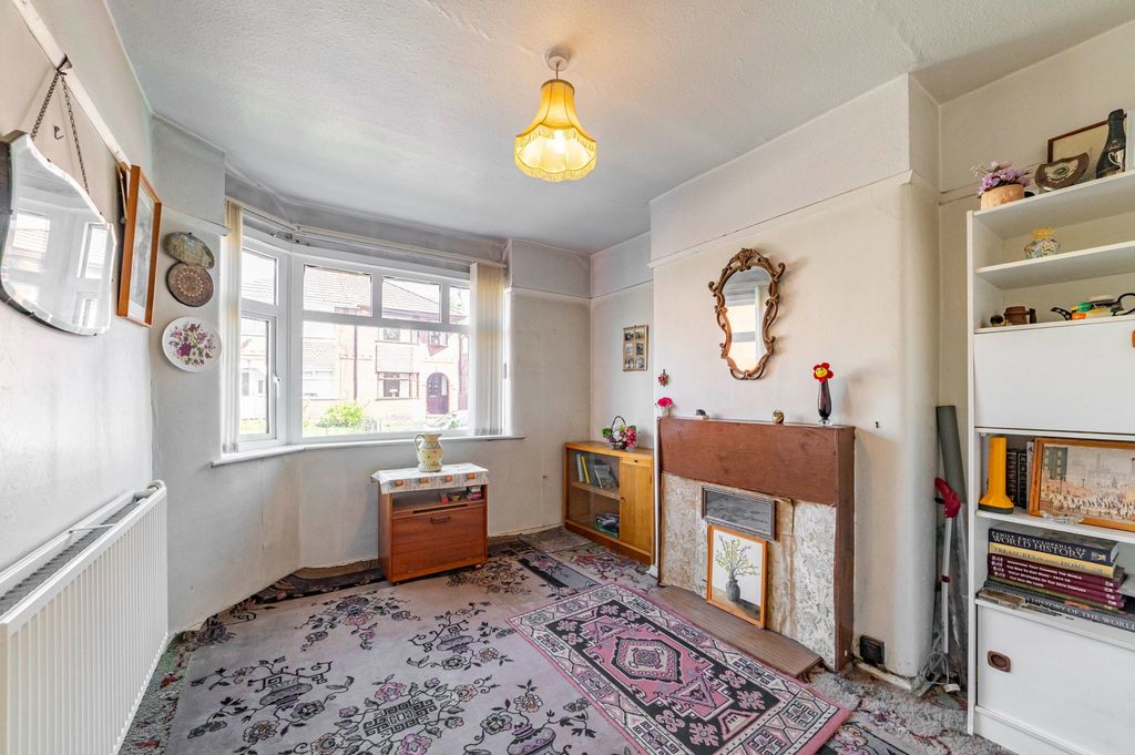 Property photo 2 of 21
