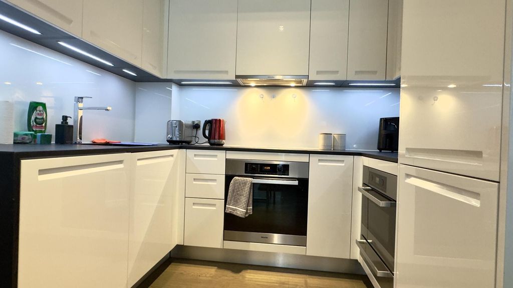 Property photo 2 of 14 Kitchen