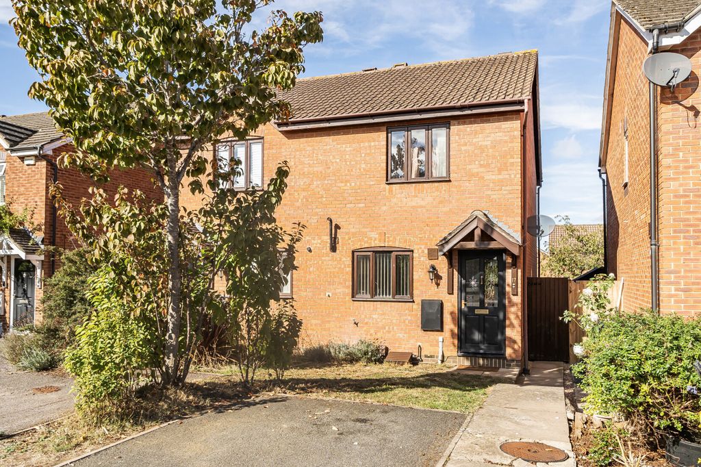 Property photo 1 of 12 External
