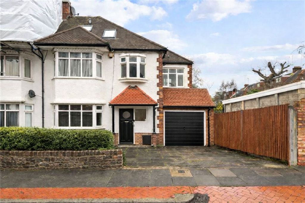 Property photo 1 of 24 Picture No. 35