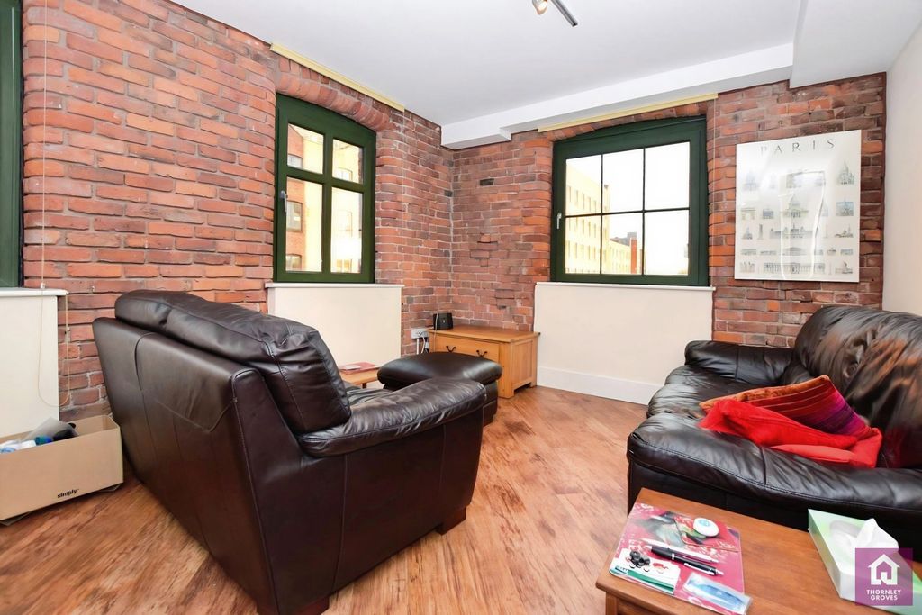 Property photo 3 of 16 Pbox-Img.Jpg