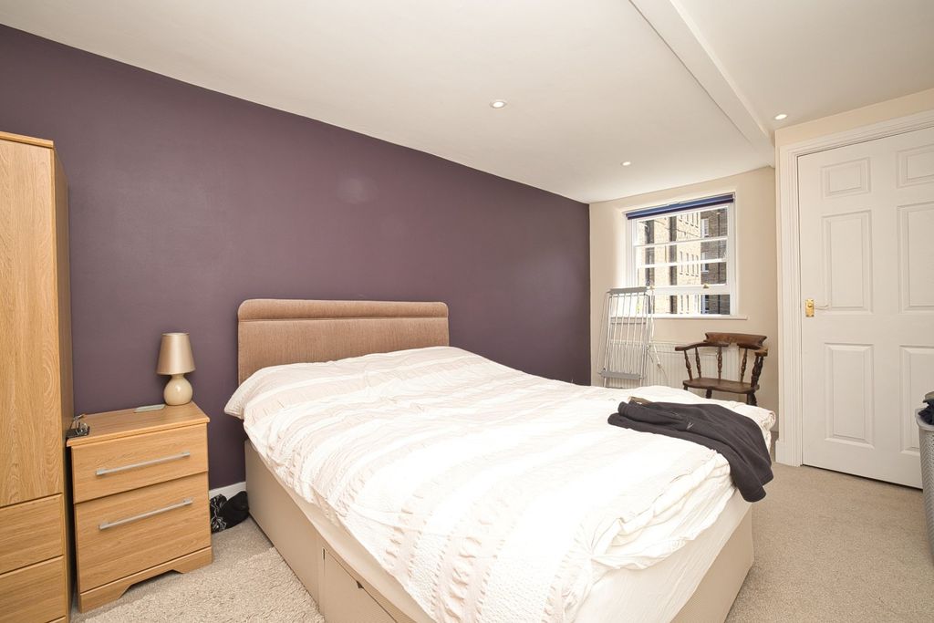 Property photo 3 of 6 Picture 3